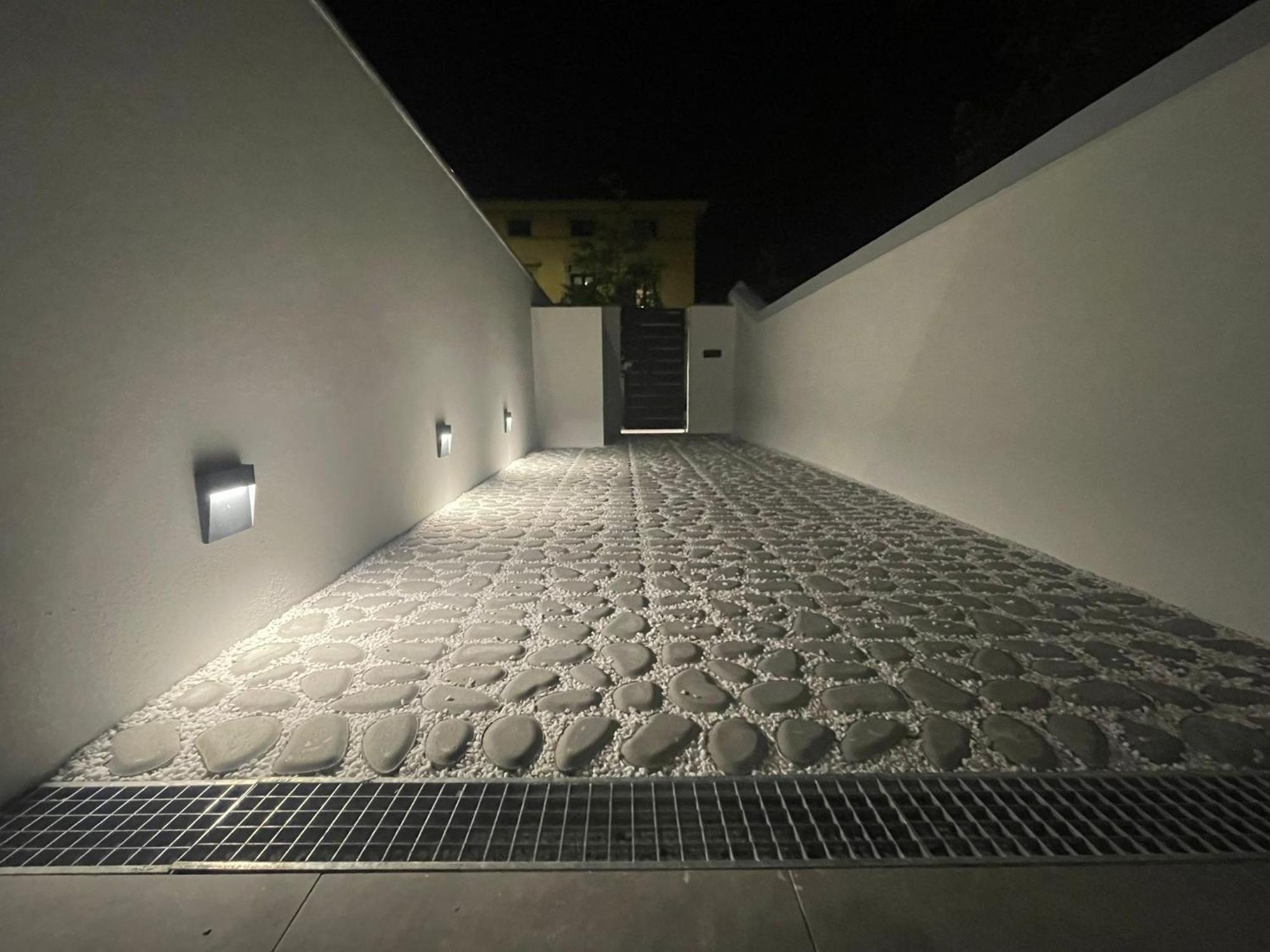 Elisa Apartments B - In Front Of The Walls Of Lucca Exteriör bild