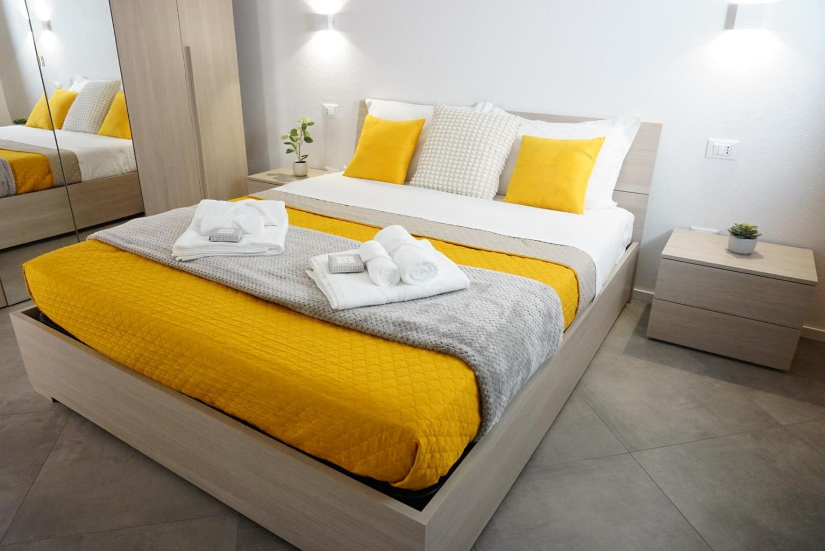 Elisa Apartments B - In Front Of The Walls Of Lucca Exteriör bild